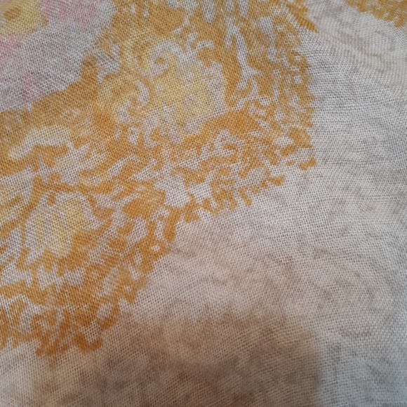 Scarf - Picture 2 of 4